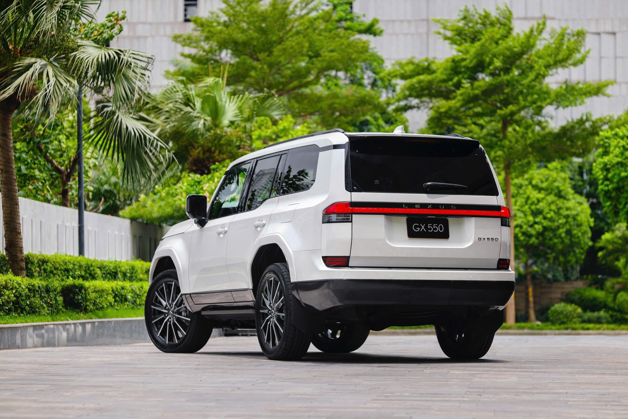 Lexus GX550